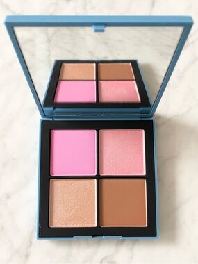 NWT NARS Hot Escape Cheek Palette 1 with 2 Blushes / 1 Highlighter / 1 Bronzer